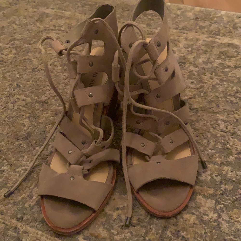 Gianni Bini Wedge